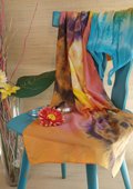 Kleurrijke sjaal in batikoptiek