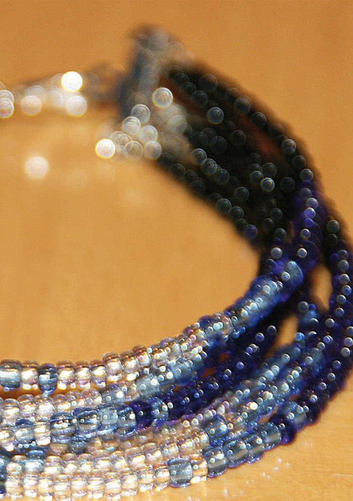 Elegante armband in blauwe tinten