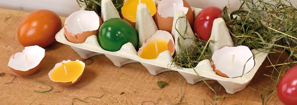 Paaskaarsen gemaakt van eierschalen