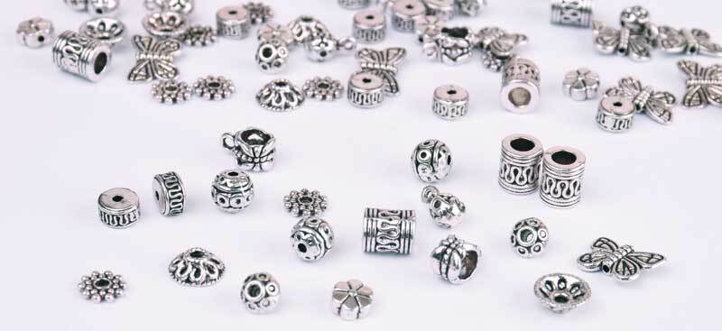 Assort. perles antiques - métal, grand