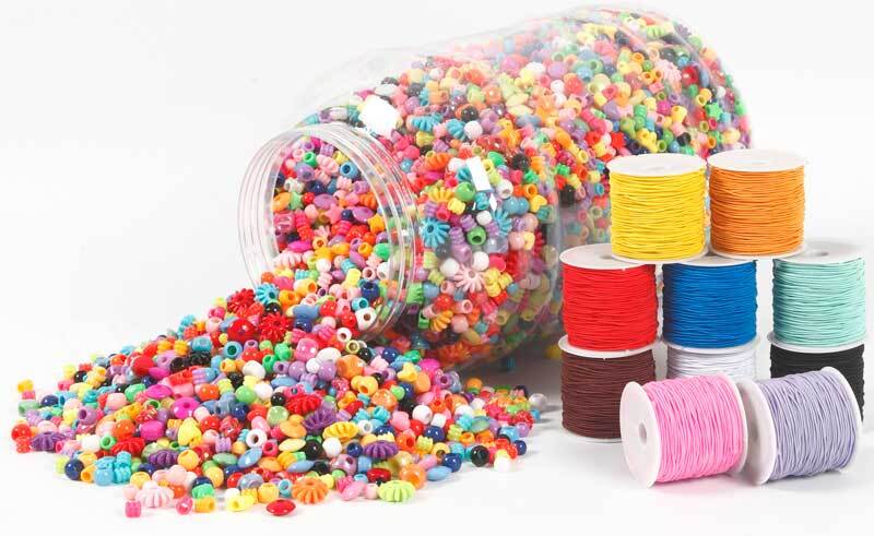 Lot perles plastiques et rubans élastiques - 3 kg